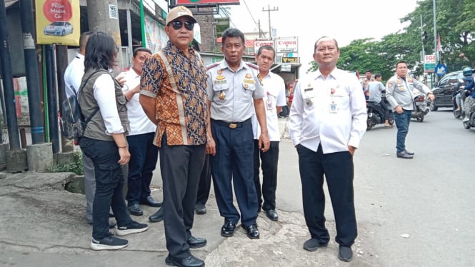 Wawali Kota Semarang Iswar Aminuddin cek Jalan Silayur.