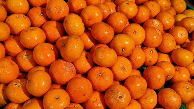 Buah jeruk.