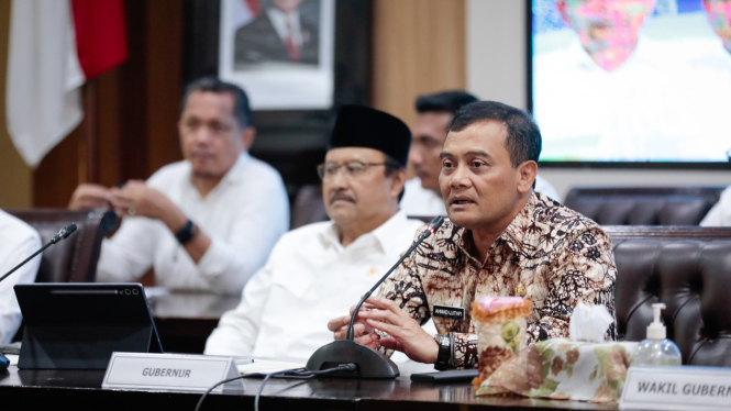 Gubernur Jateng dan Menteri Sosial bahas Sekolah Rakyat.