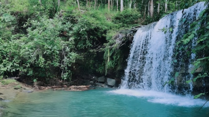 Air terjun Kalicurug Kebumen.