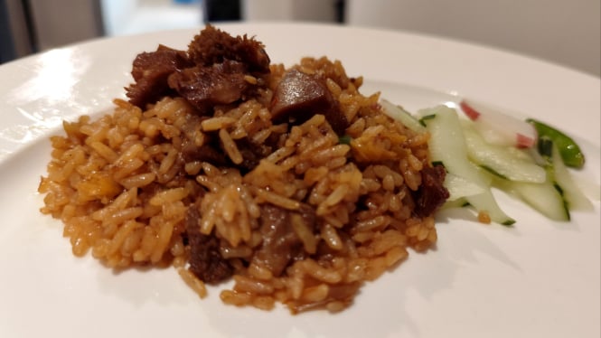 Kuliner nasi goreng babat lezat.