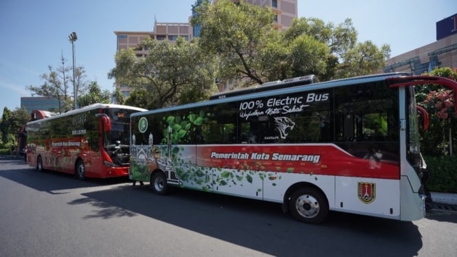 Bus listrik yang diuji coba di Kota Semarang untuk koridor hijau.
