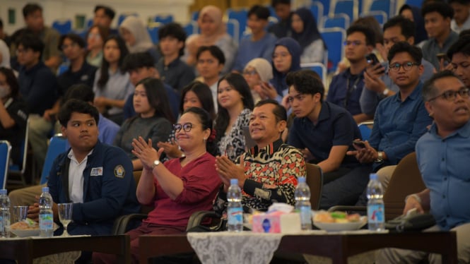Agustina, Wali Kota Semarang berdiskusi terbuka dengan BEM Undip.