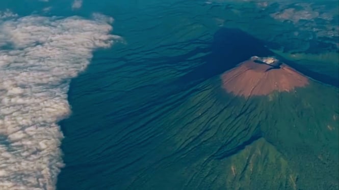 Gunung Slamet Jawa Tengah.
