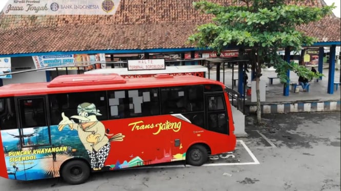 Bus BRT Trans Jateng.