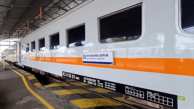KA Kedungsepur jurusan Semarang-Purwodadi PP.