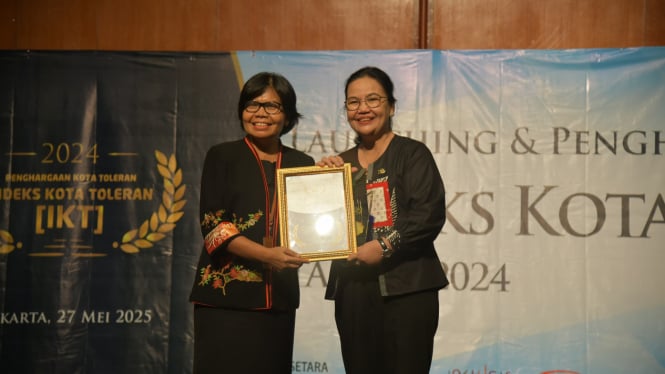 Kota Semarang terima penghargaan Kota Toleran.
