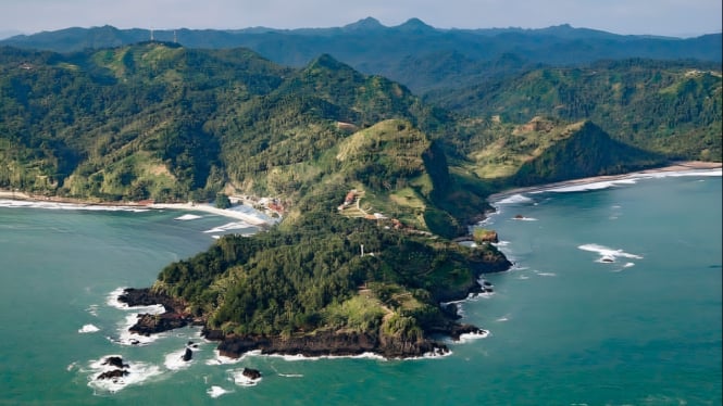 Pantai Menganti Kebumen, dekat Banjarnegara.