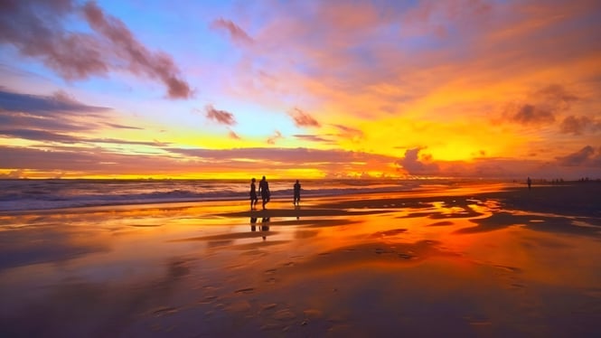 Sunset di Pantai Parangtritis.