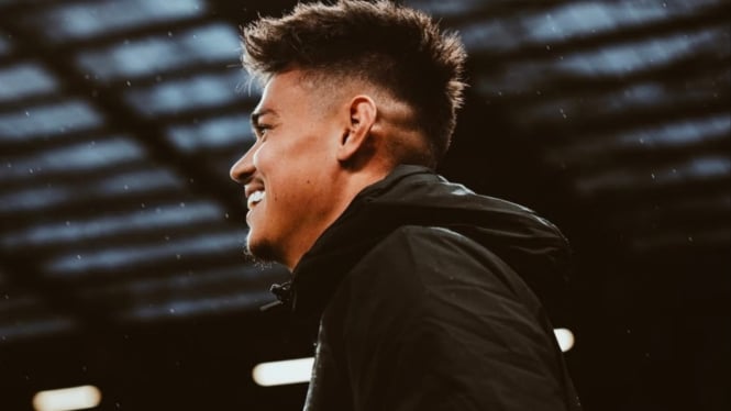 Mees Hilgers, Bek Timnas Indonesia.