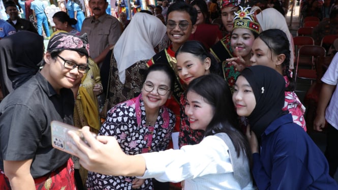 Agustina, Wali Kota Semarang saat kegiatan bersama pemuda.