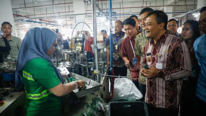 Gubernur Jateng Ahmad Luthfi tinjau KEK Kendal.
