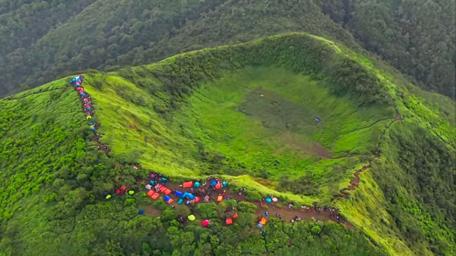Tips mendaki gunung tanpa takut ribut dengan tukang kapling tenda.