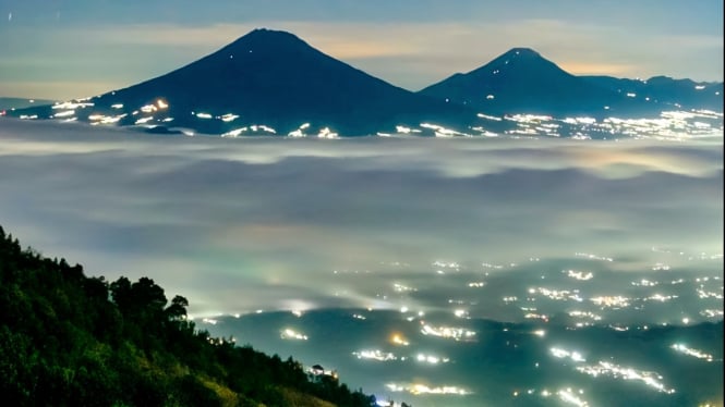 Keindahan Kota Salatiga di lereng Gunung Merbabu.