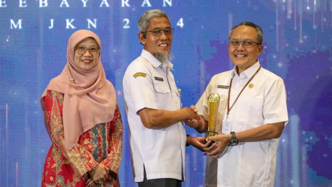 1,1 juta PBI Jateng sudah non aktif, indikasi jumlah kemiskinan turun.
