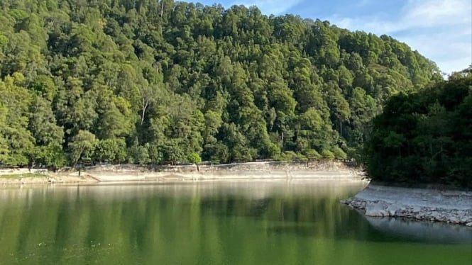 Telaga Sarangan, destinasi indah dekat Solo.