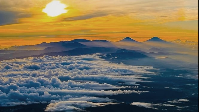 Pesona tempat wisata berhawa dingin dan berkabut di Tegal.