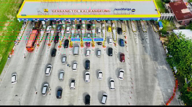 Arus lalin di jalan tol meningkat pada libur 1 Muharram.