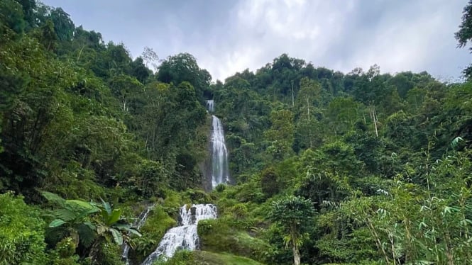 Curug Pletuk, salah satu air terjun di Banjarnegara.