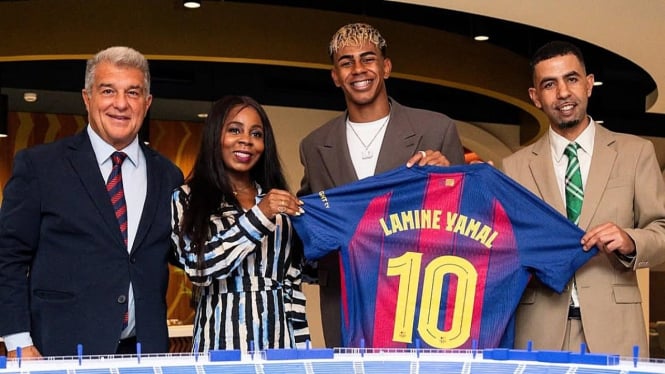 Lamine Yamal resmi warisi nomor 10 di Barcelona.