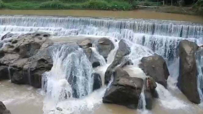 Kedung Pengilon, Niagara Mini dari Kendal yang bikin jatuh hati.