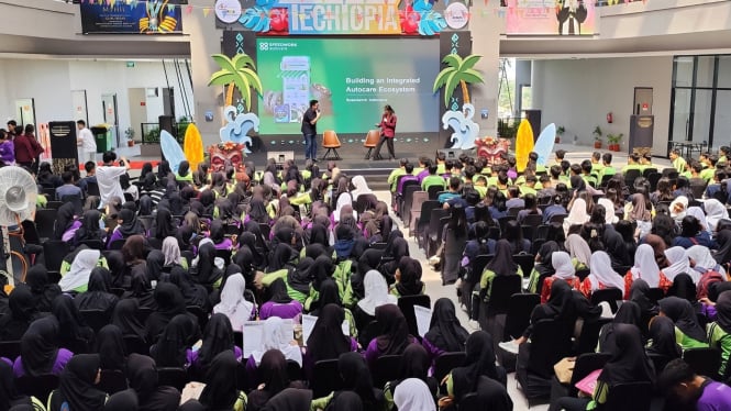 TECHTOPIA di BINUS Universitas Semarang.