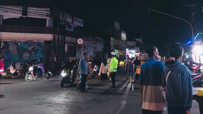 Suasana Kudus pada malam hari.