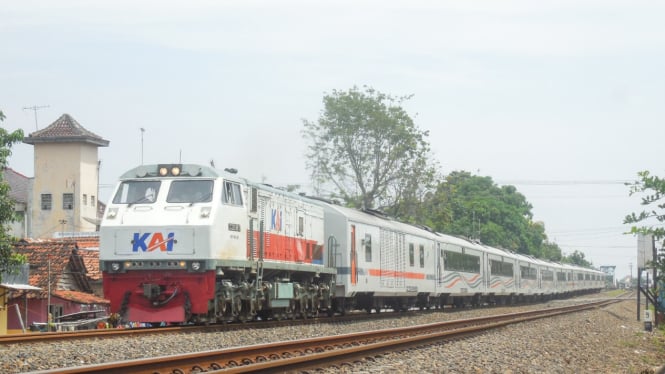 Rangkaian kereta api di stasiun.