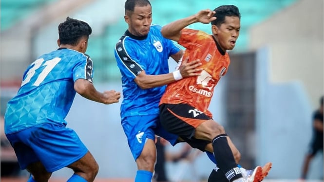 Laga ujicoba PPSM lawan PSIS.