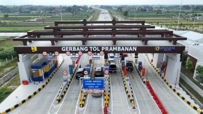 Gerbang Tol Prambanan Klaten, Jawa Tengah.