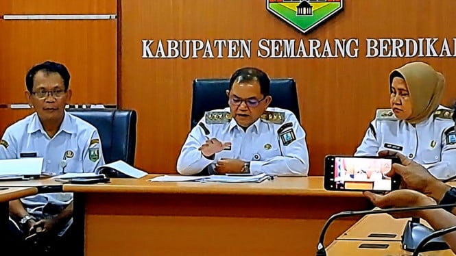 Bupati Semarang Bersama Wakil Buoati dan Kepala BKUD Kab. Semarang