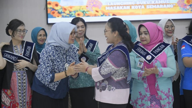 Agustina, Wali Kota Semarang kukuhkan Srikandi Pangan.