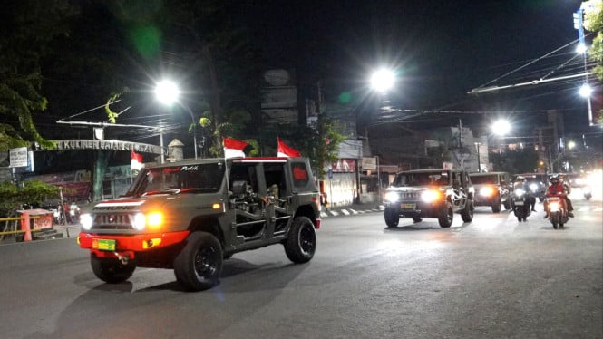 Pangdam IV/Diponegoro pimpin patroli di Semarang.