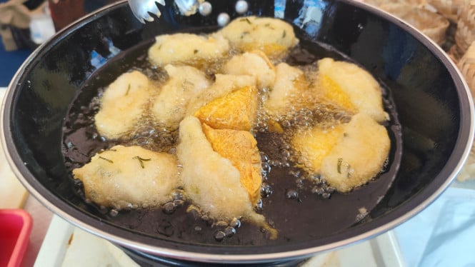 Tahu aci, kuliner khas Tegal.