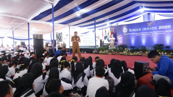 Ribuan mahasiswa baru ikuti Dinus Inside 2025.