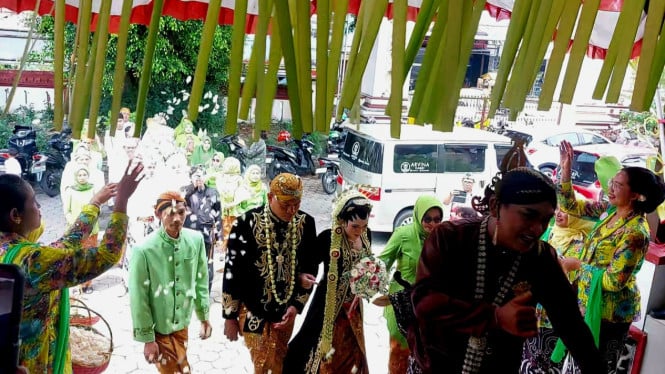 Nikah Massal HUT Ambarawa 320 Tahun