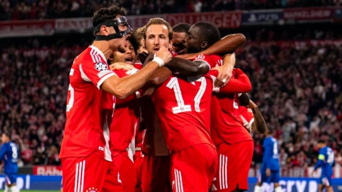 Bayern Muenchen rayakan gol ke gawang Chelsea.