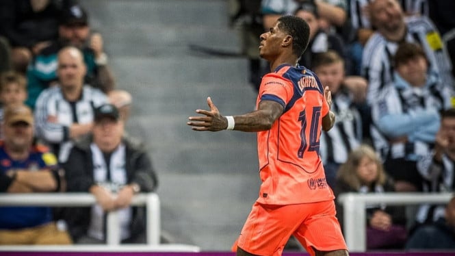 Marcus Rashford cetak dua gol Barcelona ke gawang Newcastle.