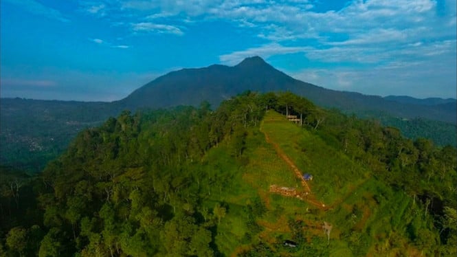 Keindahan Gunung Gajah Telomoyo.
