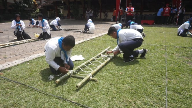 Anak -Anak Buat Tandu Lomba Invitasi PMR Kab. Semarang