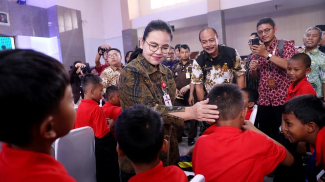Wali Kota Semarang Agustina tinjau Sekolah Rakyat.
