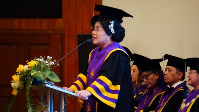 SCU mengukuhkan Prof. Christin Wibhowo sebagai Guru Besar Psikologi.