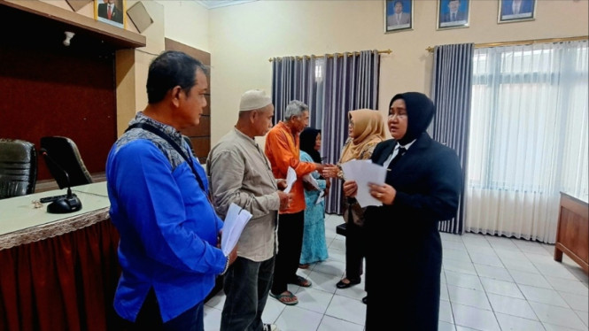 Pemkab Semarang Serahkan Santunan Kematian Ke Masyarakat