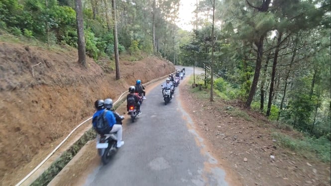Jalur touring dekat Salatiga.