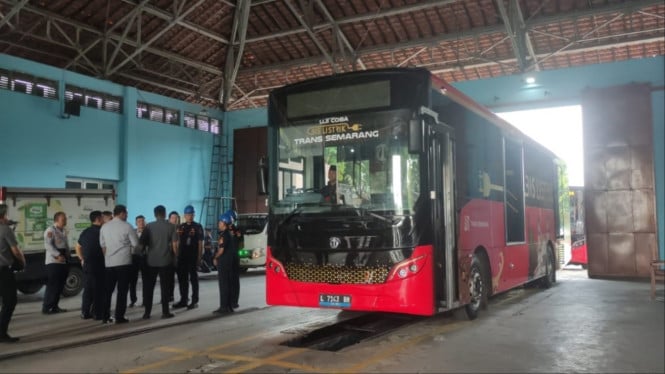 Bus listrik Trans Semarang.