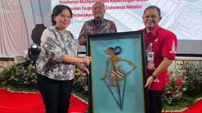 Bupati Semarang Resmikan PLTS Atap berkapasitas 1,2 MWpn