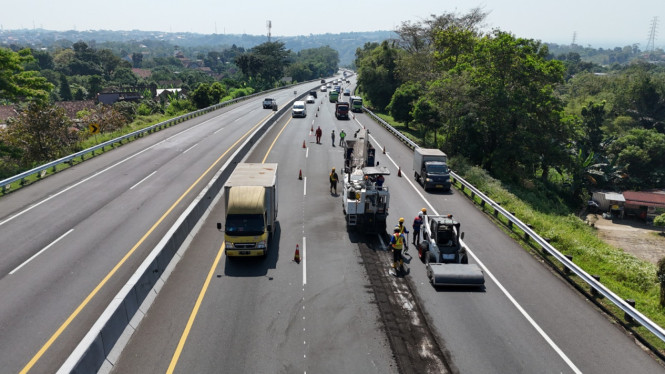 Jalan tol Semarang-Solo diperbaiki menjelang arus mudik Lebaran 2026.