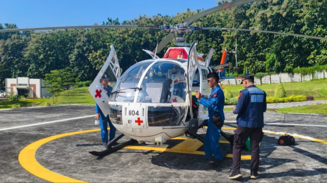 Polda Jateng menyiagakan helikopter ambulans di Gerbang Tol Kalikangkung Semarang.