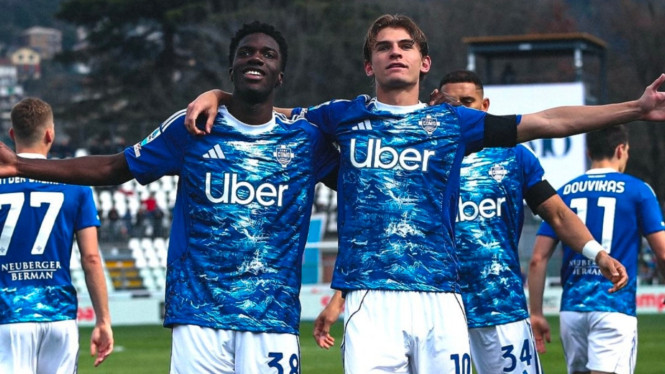 Como menang telak atas Pisa 5-0.