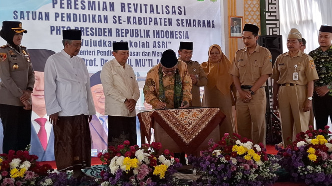 Mendikdasmen Resmikan Revitalisasi 45 Sekolah Di Kab. Semarang